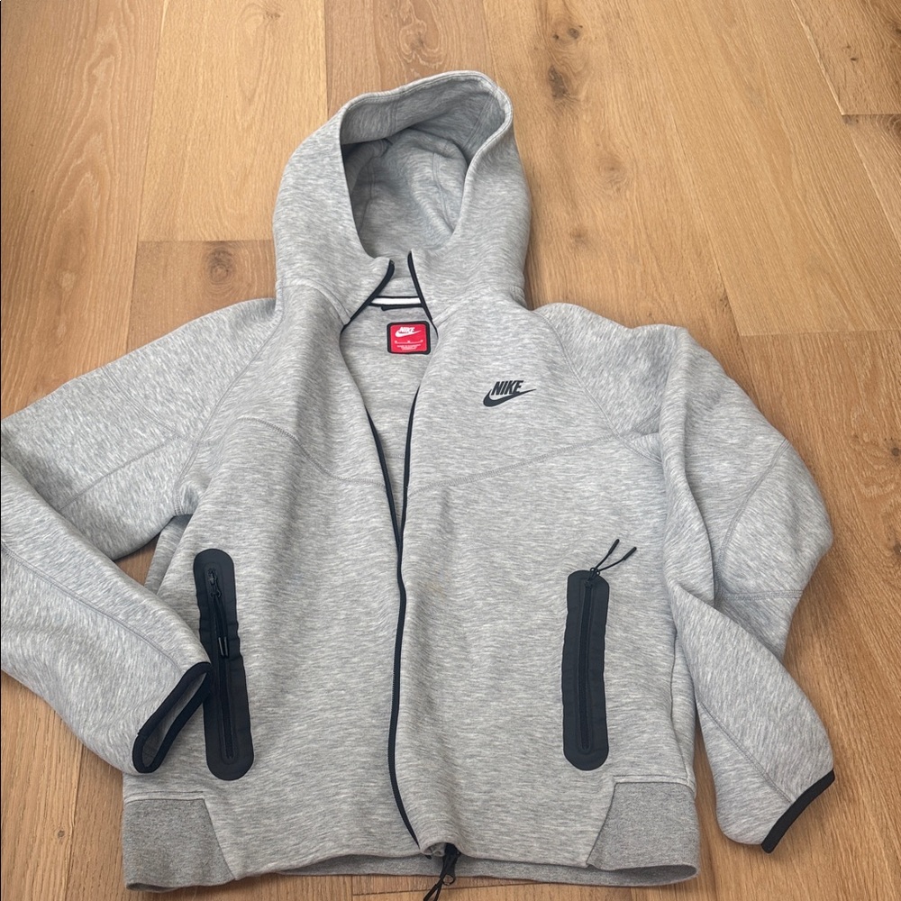 Men’s Nike Heather Gray Full-Zip Hoodie